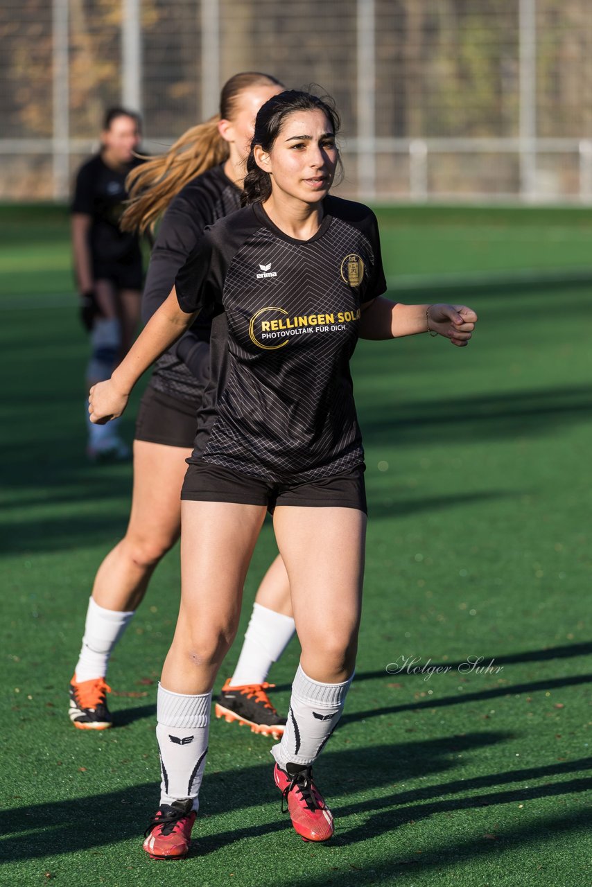 Bild 330 - wBJ VfL Pinneberg2 - Eimsbuttler TV 3 : Ergebnis: 5:0